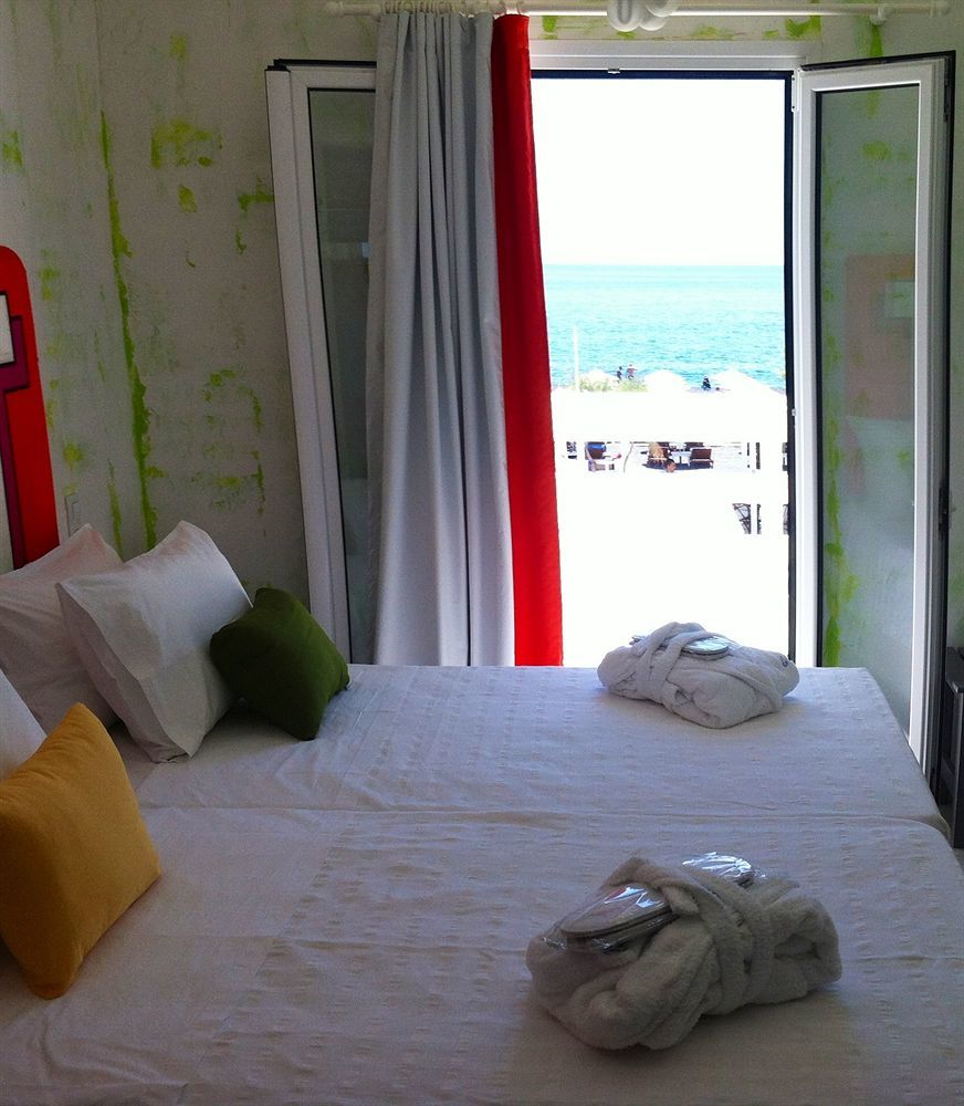 Beach Boutique Hotel คามารี ห้อง รูปภาพ